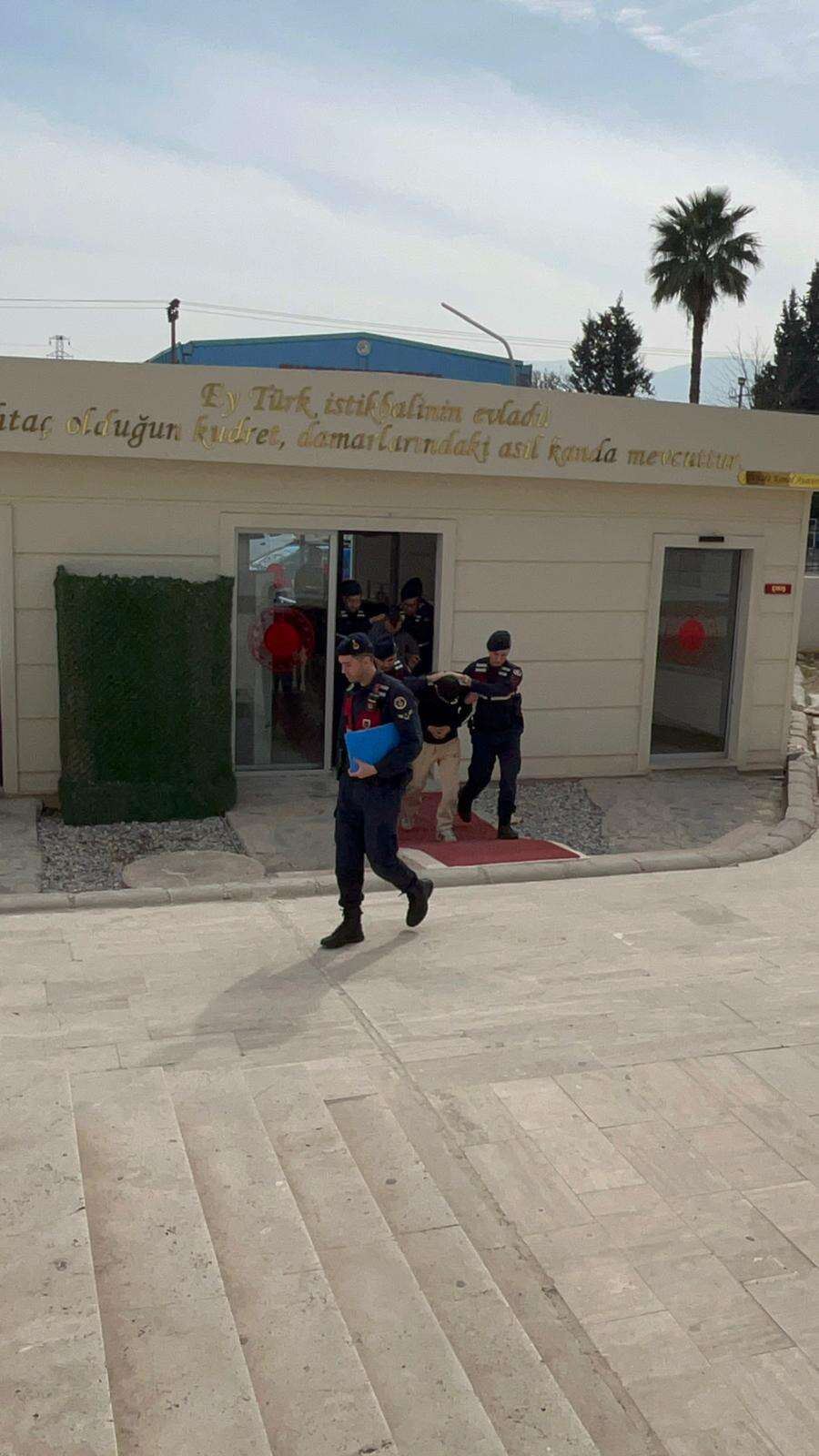 Konya’dan Milas Kıyılarına Taksiyle Göçmen Taşıyan Şebeke Çökertildi: 3 Tutuklama 2